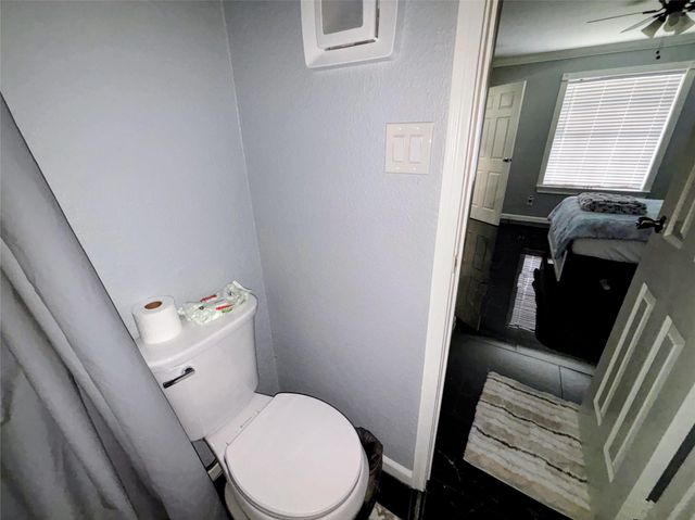 12660 Ashford Point Drive 606, Houston, TX 77082