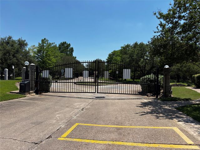 12660 Ashford Point Drive 606, Houston, TX 77082
