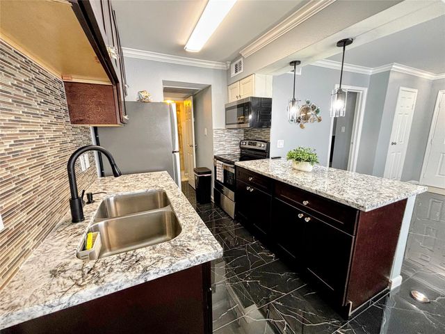 12660 Ashford Point Drive 606, Houston, TX 77082