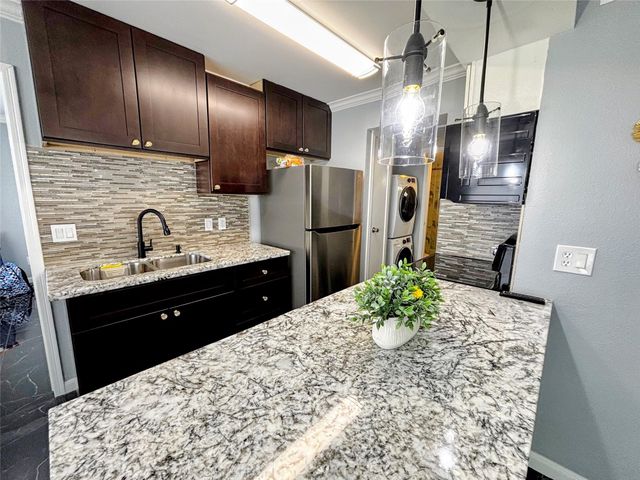 12660 Ashford Point Drive 606, Houston, TX 77082