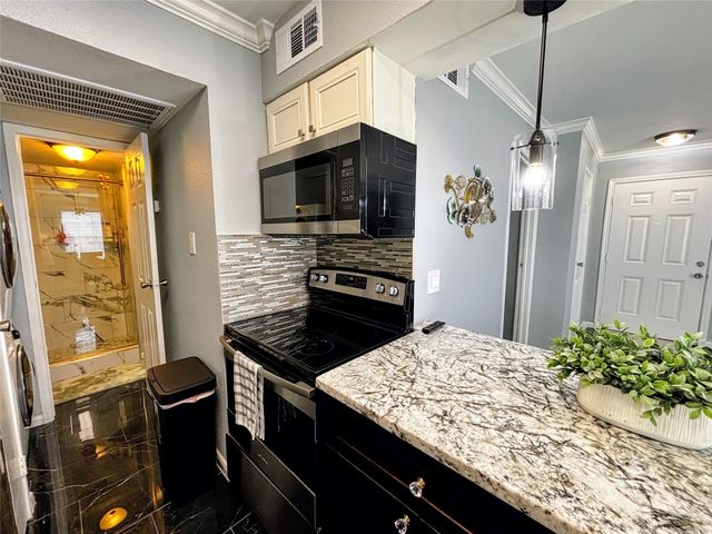 12660 Ashford Point Drive 606, Houston, TX 77082