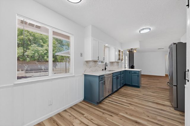 1512 Lester Drive NE, Albuquerque, NM 87112