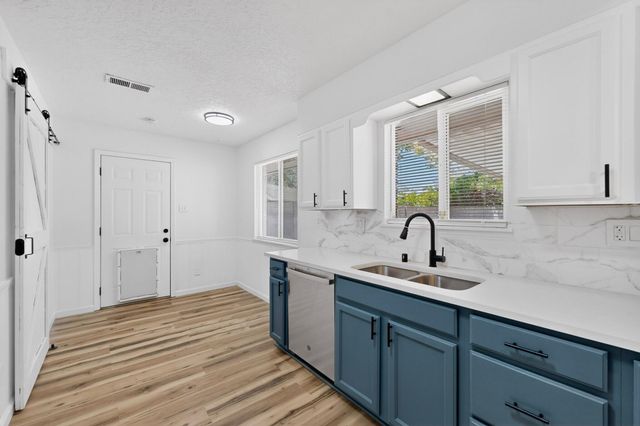 1512 Lester Drive NE, Albuquerque, NM 87112