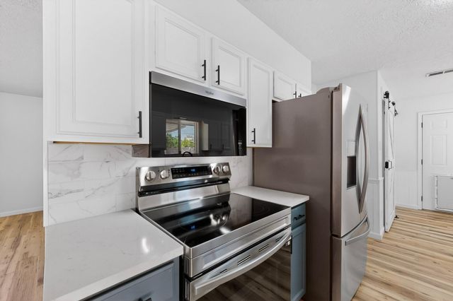 1512 Lester Drive NE, Albuquerque, NM 87112