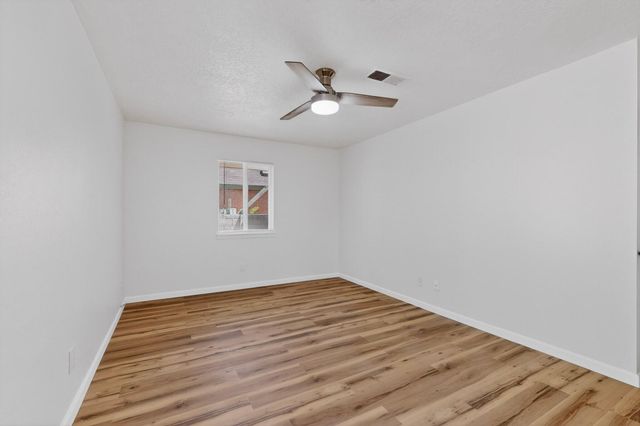 1512 Lester Drive NE, Albuquerque, NM 87112