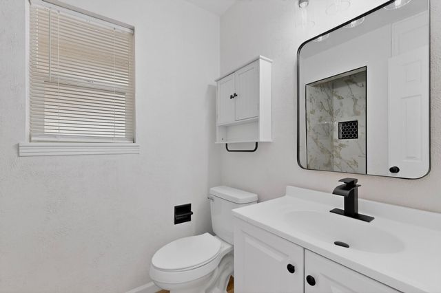 1512 Lester Drive NE, Albuquerque, NM 87112