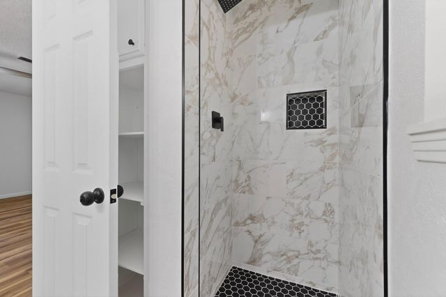 1512 Lester Drive NE, Albuquerque, NM 87112