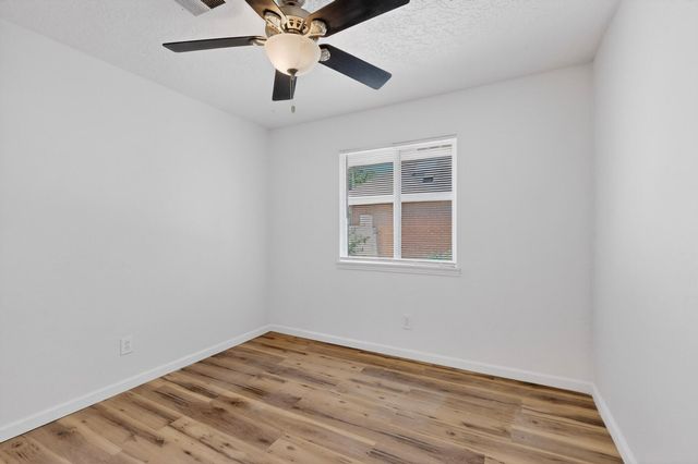 1512 Lester Drive NE, Albuquerque, NM 87112