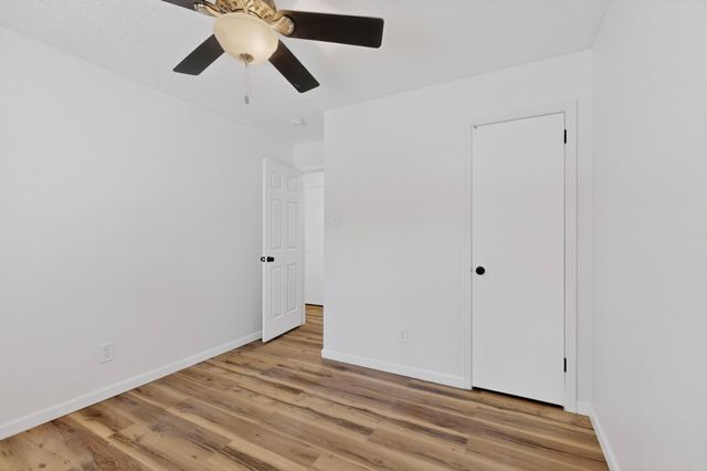 1512 Lester Drive NE, Albuquerque, NM 87112
