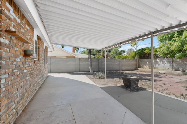 1512 Lester Drive NE, Albuquerque, NM 87112
