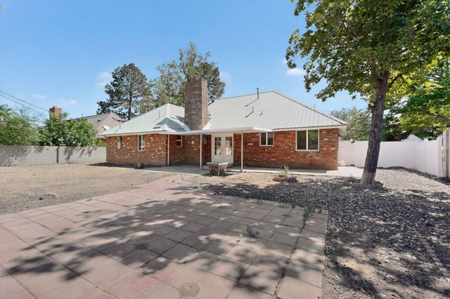 1512 Lester Drive NE, Albuquerque, NM 87112