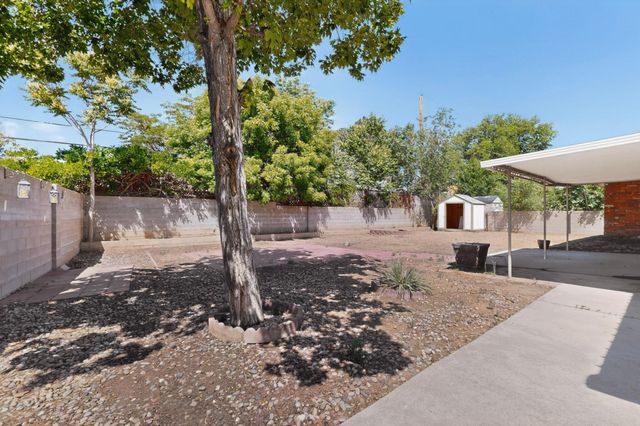 1512 Lester Drive NE, Albuquerque, NM 87112
