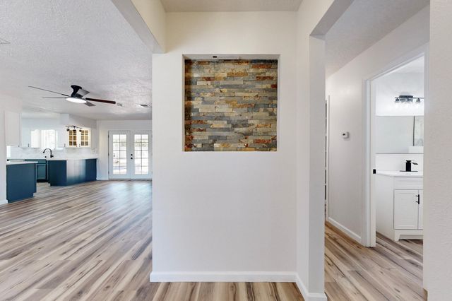 1512 Lester Drive NE, Albuquerque, NM 87112