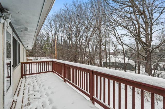 3085 Upper 76th Street E, Inver Grove Heights, MN 55076