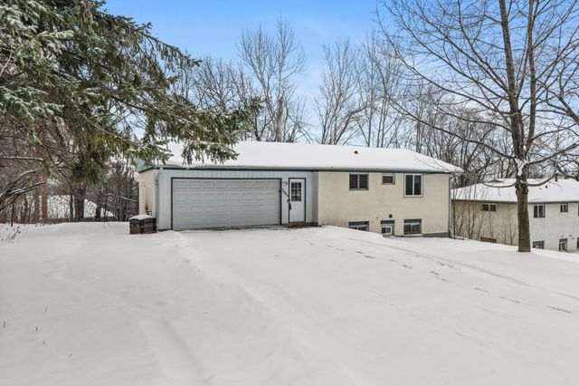 3085 Upper 76th Street E, Inver Grove Heights, MN 55076