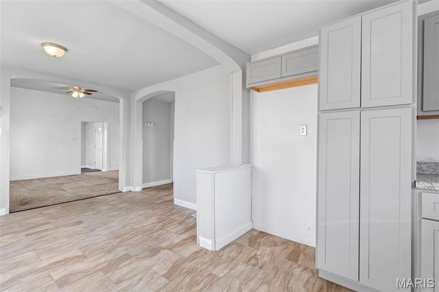 20 W Springfield Road, St Clair, MO 63077