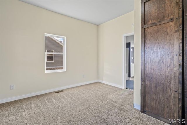 20 W Springfield Road, St Clair, MO 63077