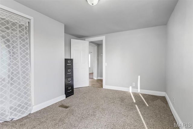 20 W Springfield Road, St Clair, MO 63077