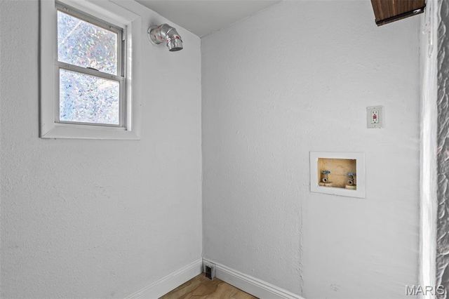 20 W Springfield Road, St Clair, MO 63077