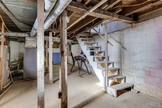 20 W Springfield Road, St Clair, MO 63077