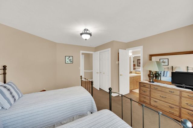7740 S KESWICK RD, Sandy, UT 84093