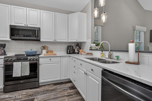 233 Racine Drive Unit 20, Wilmington, NC 28403