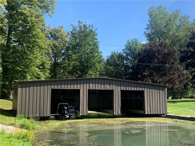 589 Great Gully Cove Road, Springport, NY 13160