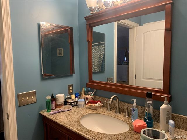 589 Great Gully Cove Road, Springport, NY 13160