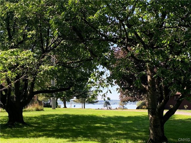 589 Great Gully Cove Road, Springport, NY 13160