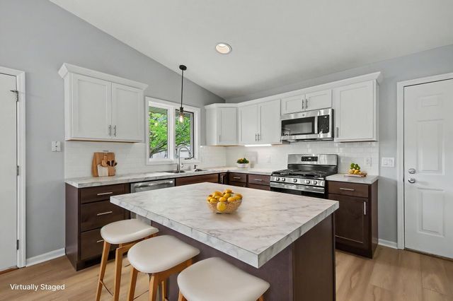 1000 Amber Ridge Drive SW, Byron Center, MI 49315