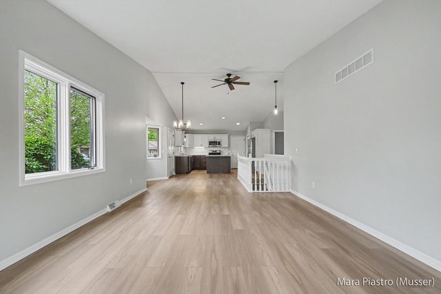 1000 Amber Ridge Drive SW, Byron Center, MI 49315