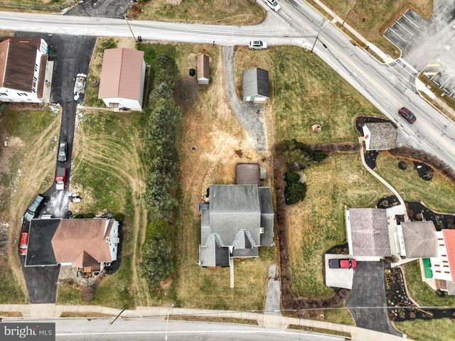 360 N MAIN ST, Spring Grove, PA 17362