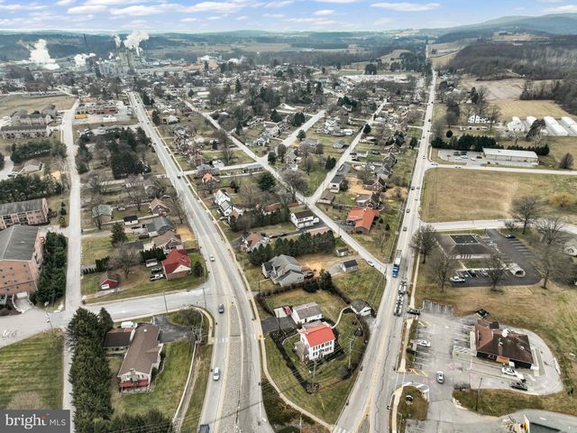 360 N MAIN ST, Spring Grove, PA 17362