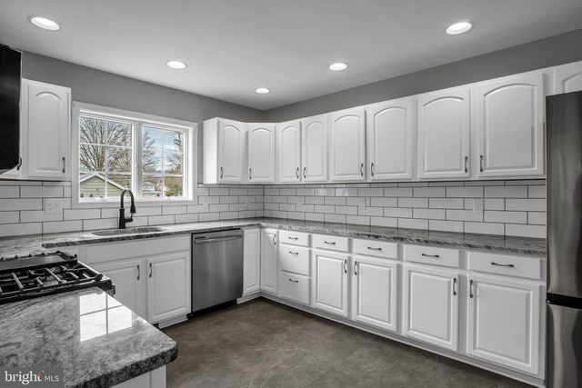 360 N MAIN ST, Spring Grove, PA 17362