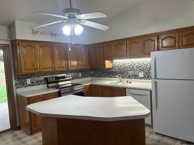 505 Nob Hill Terrace, Bellevue, NE 68005