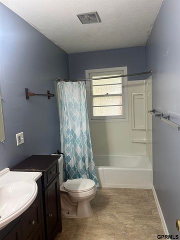 505 Nob Hill Terrace, Bellevue, NE 68005
