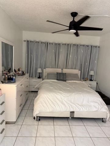 6425 W 27th Ct 102-6, Hialeah, FL 33016