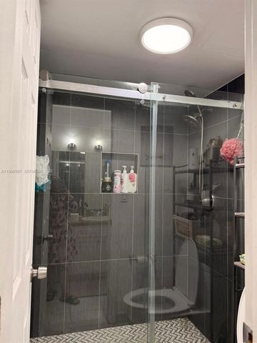 6425 W 27th Ct 102-6, Hialeah, FL 33016