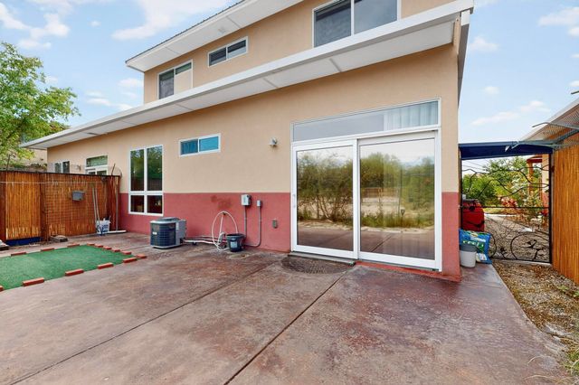 2316 Rio Grande Boulevard NW, Albuquerque, NM 87104