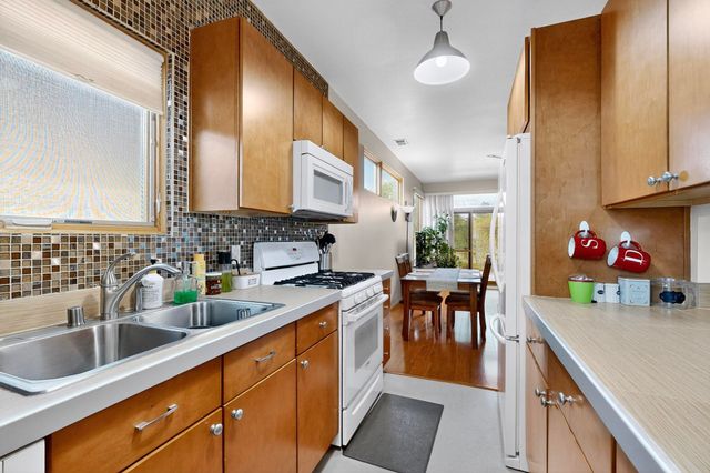 2316 Rio Grande Boulevard NW, Albuquerque, NM 87104