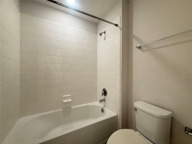 423 KESTREL DRIVE, Groveland, FL 34736