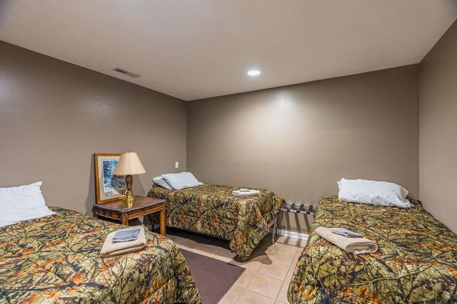 8496 S Madisonville Rd, Crofton, KY 42217