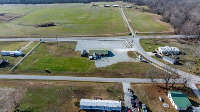 8496 S Madisonville Rd, Crofton, KY 42217