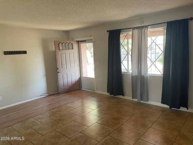 3162 W ALTADENA Avenue, Phoenix, AZ 85029