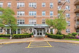 151-35 84th Street 5H, Howard Beach, NY 11414