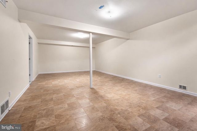 9214 THREE OAKS DR, Silver Spring, MD 20901