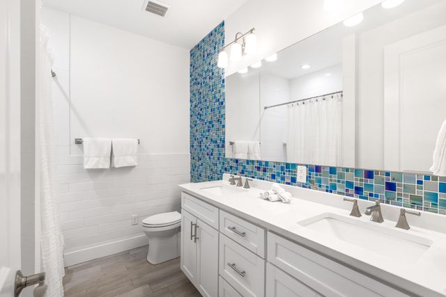 135 Sunrise Avenue, Port Aransas, TX 78373
