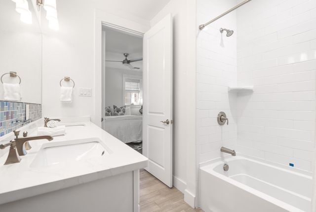 135 Sunrise Avenue, Port Aransas, TX 78373
