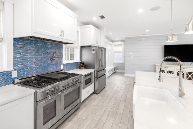135 Sunrise Avenue, Port Aransas, TX 78373