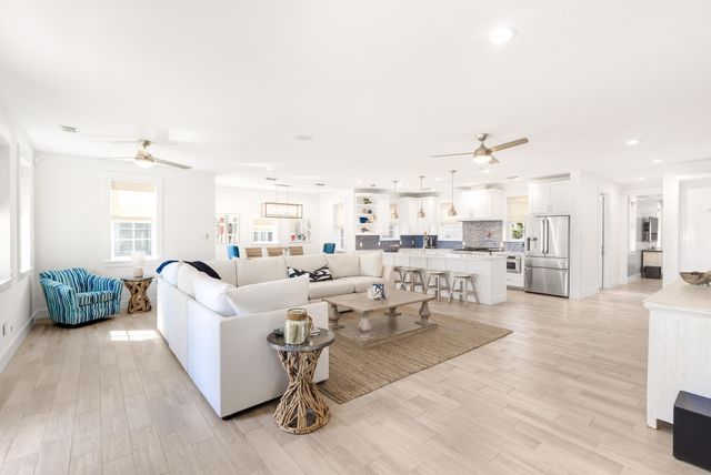 135 Sunrise Avenue, Port Aransas, TX 78373
